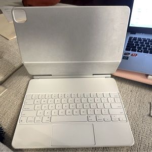 Apple Magic Keyboard